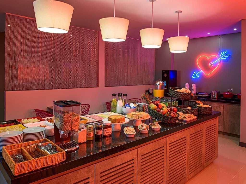 Golden Tower Express Franca By Fenix Hoteis Restaurant bilde