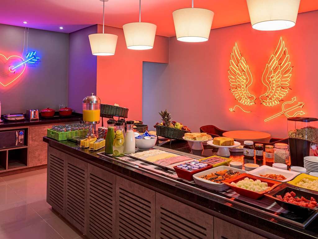 Golden Tower Express Franca By Fenix Hoteis Restaurant bilde